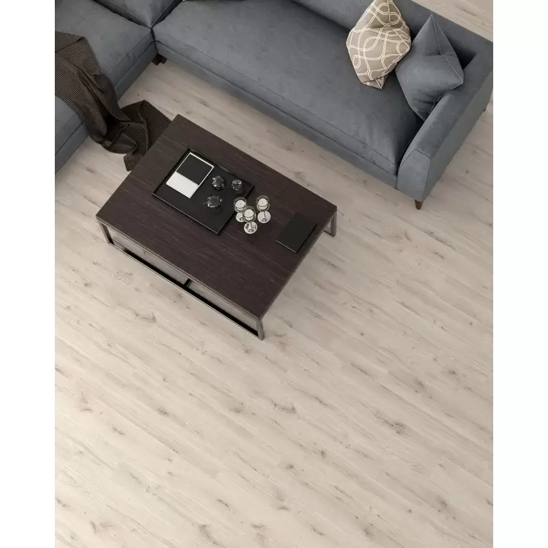 Silver Aras Meşe 5001 ile Doğal Şıklığı Zemine Yansıtın